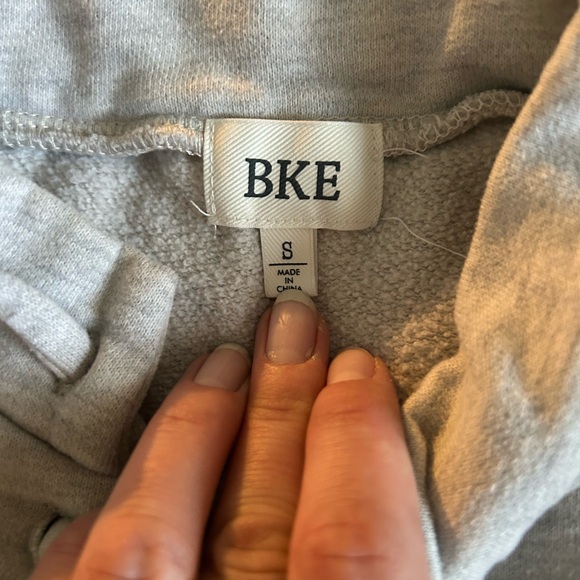 Gray Color Block Sweatshirt - Picture 3 of 4